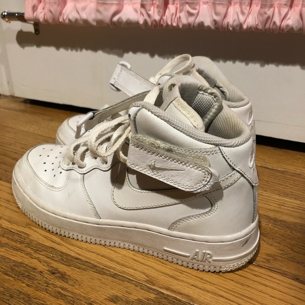 Nike Air Force 1’s Mid